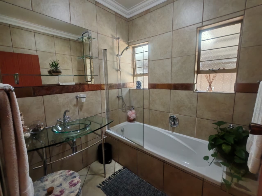 3 Bedroom Property for Sale in Rant En Dal Gauteng