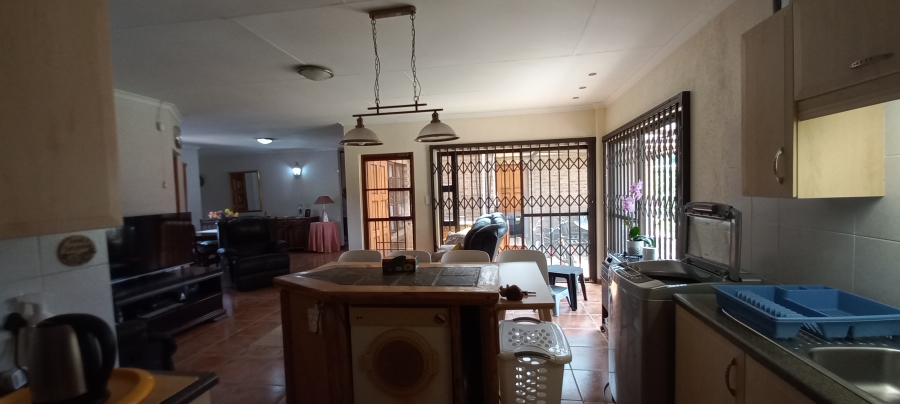 5 Bedroom Property for Sale in Fairlead Gauteng
