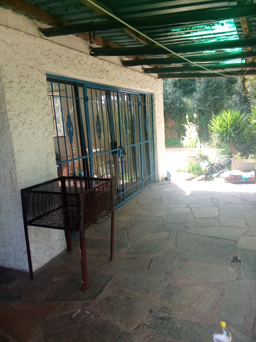 5 Bedroom Property for Sale in Bezuidenhout Valley Gauteng