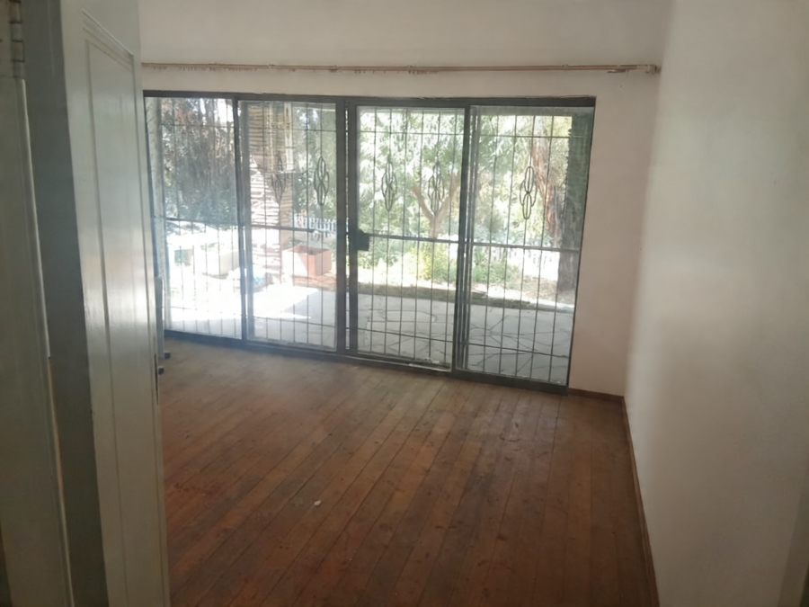 5 Bedroom Property for Sale in Bezuidenhout Valley Gauteng
