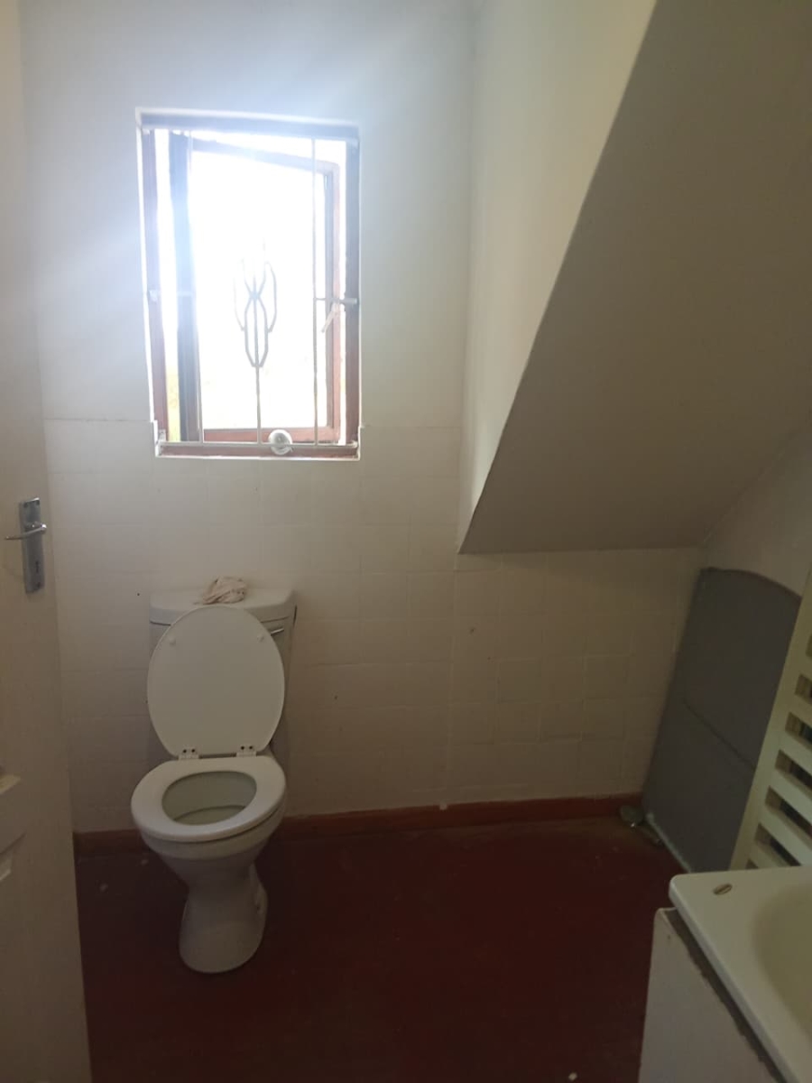 5 Bedroom Property for Sale in Bezuidenhout Valley Gauteng