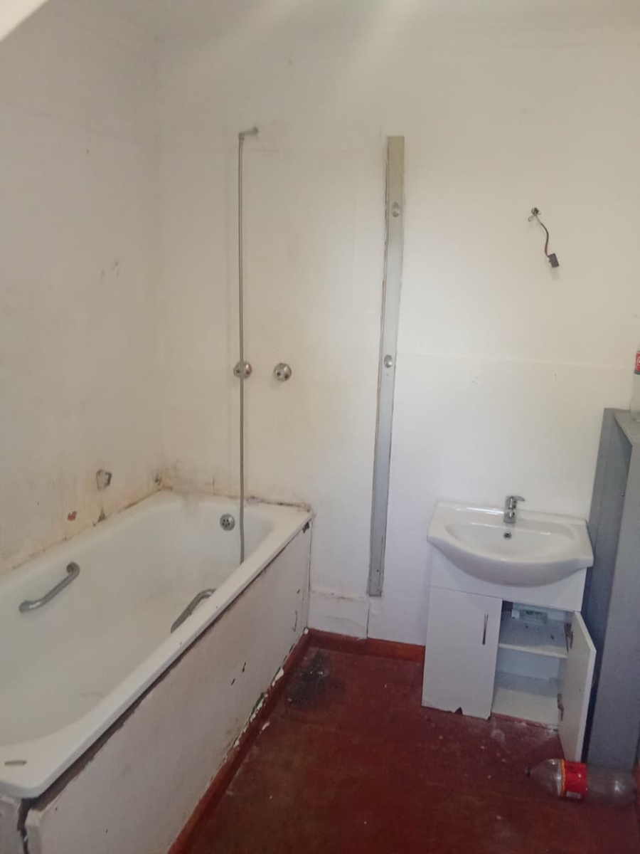 5 Bedroom Property for Sale in Bezuidenhout Valley Gauteng