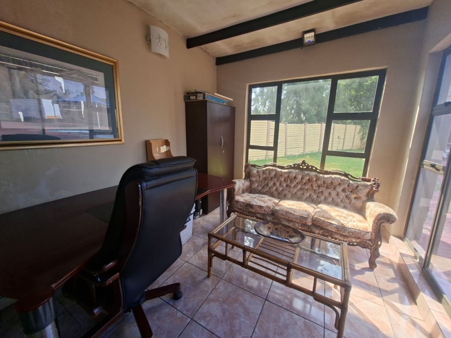 4 Bedroom Property for Sale in Waldrift Gauteng
