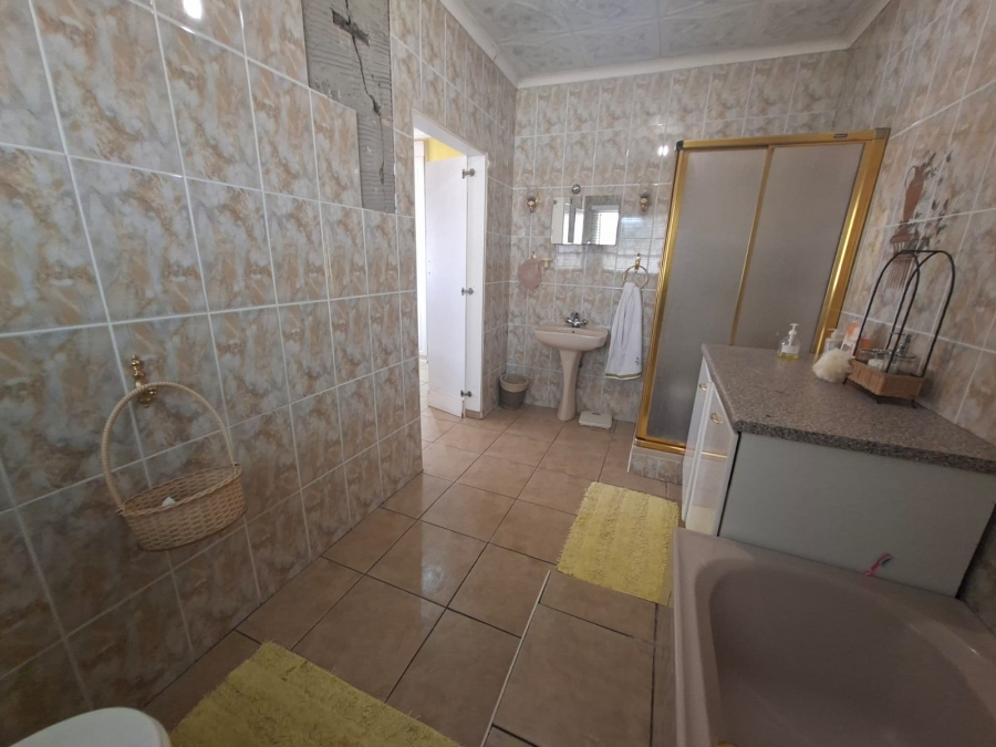 4 Bedroom Property for Sale in Waldrift Gauteng