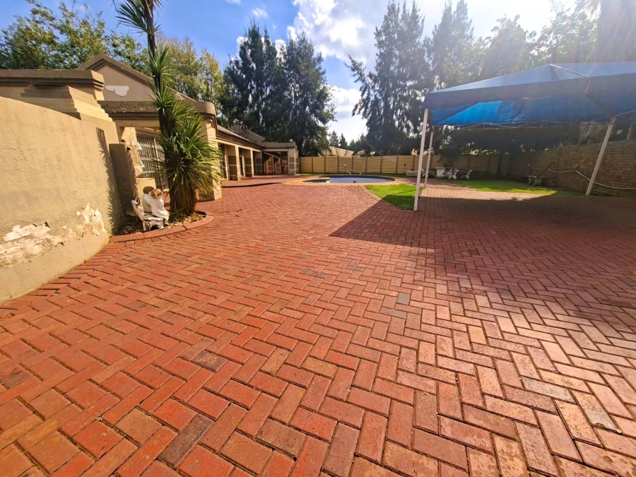 4 Bedroom Property for Sale in Waldrift Gauteng