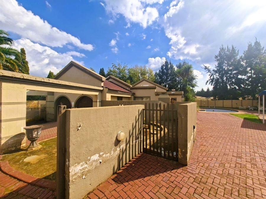 4 Bedroom Property for Sale in Waldrift Gauteng