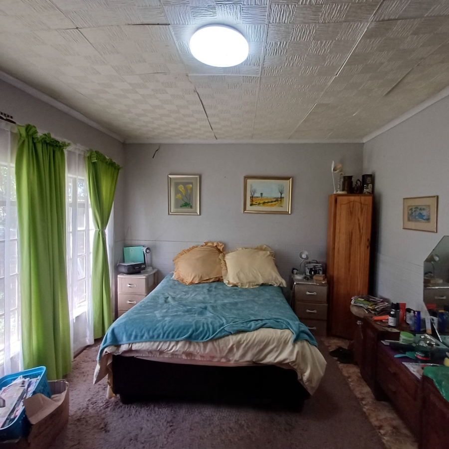 4 Bedroom Property for Sale in Schoongezicht Gauteng