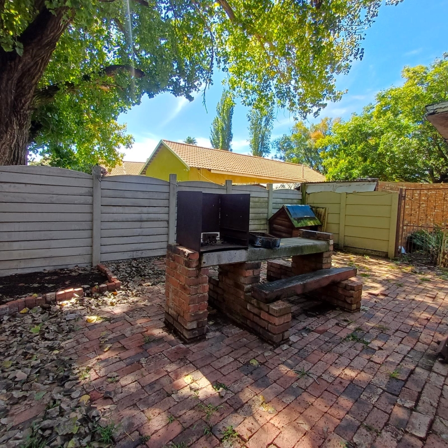 4 Bedroom Property for Sale in Schoongezicht Gauteng