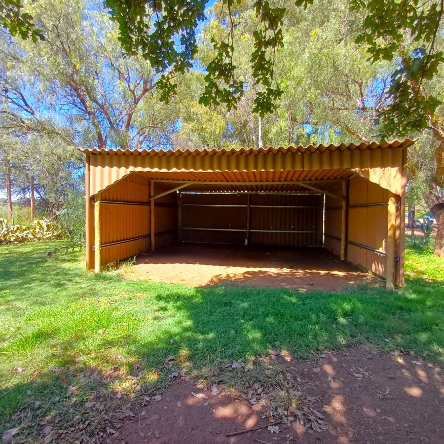 4 Bedroom Property for Sale in Schoongezicht Gauteng