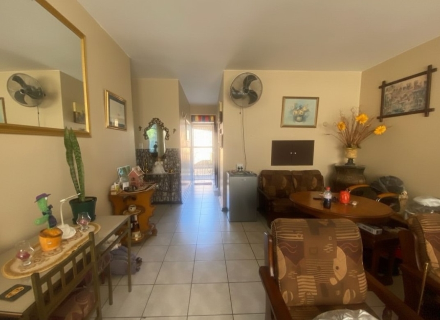 2 Bedroom Property for Sale in Vanderbijlpark CW 3 Gauteng