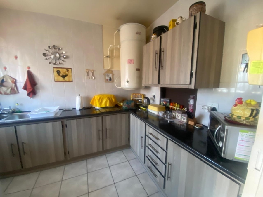2 Bedroom Property for Sale in Vanderbijlpark CW 3 Gauteng
