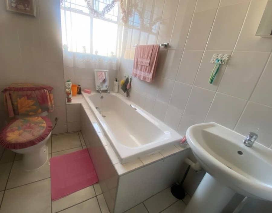 2 Bedroom Property for Sale in Vanderbijlpark CW 3 Gauteng