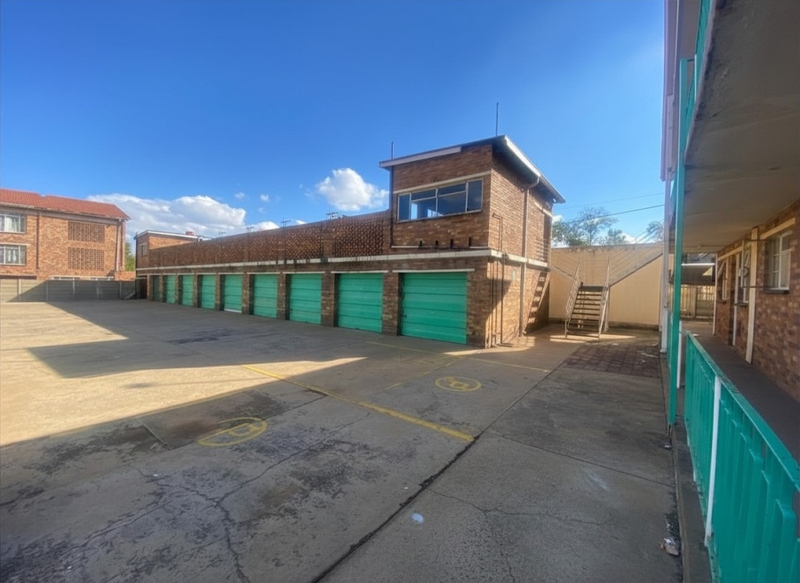 2 Bedroom Property for Sale in Vanderbijlpark CW 3 Gauteng