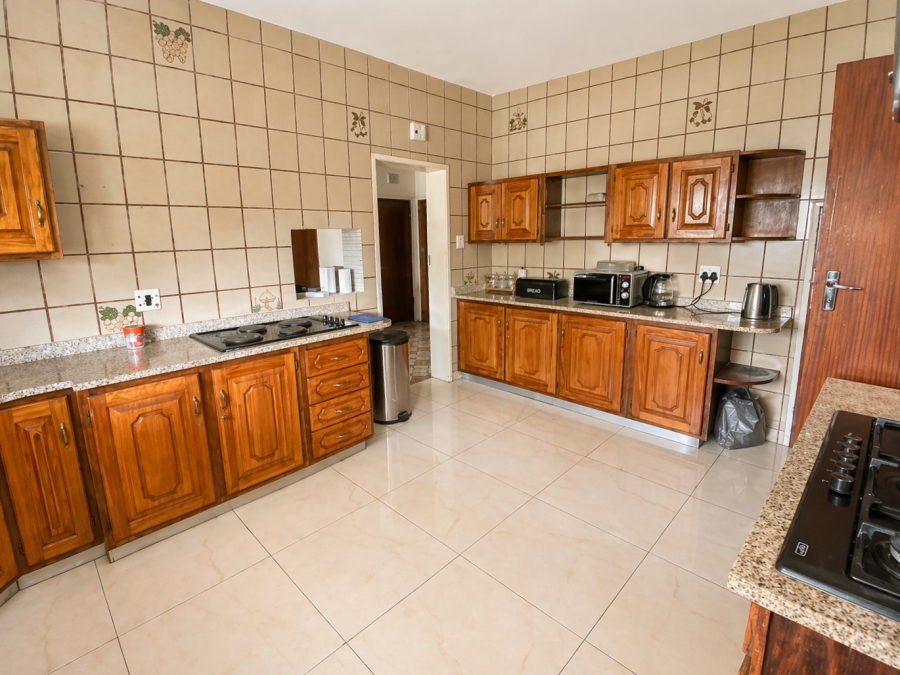 8 Bedroom Property for Sale in Bedworth Park Gauteng
