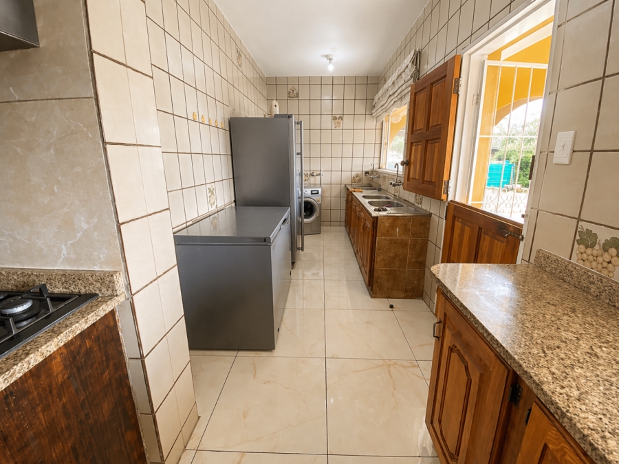 8 Bedroom Property for Sale in Bedworth Park Gauteng