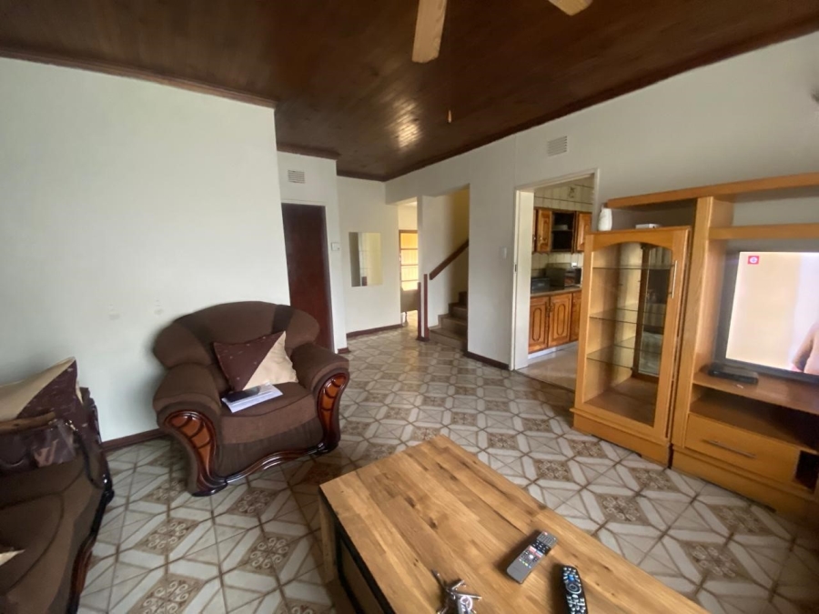 8 Bedroom Property for Sale in Bedworth Park Gauteng
