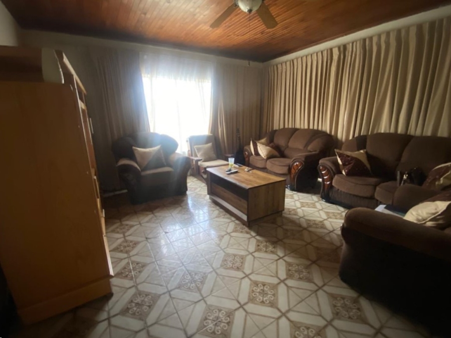 8 Bedroom Property for Sale in Bedworth Park Gauteng