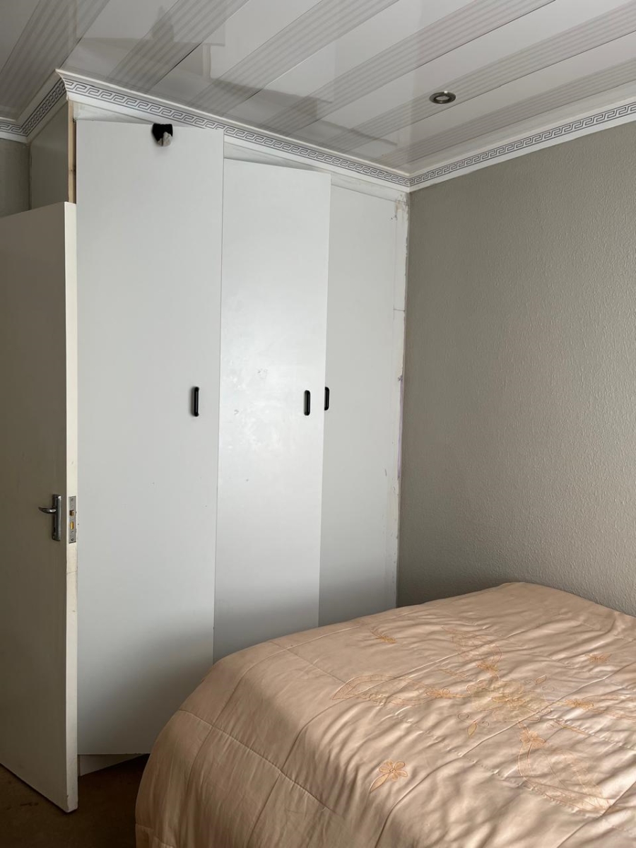 2 Bedroom Property for Sale in Ormonde Gauteng