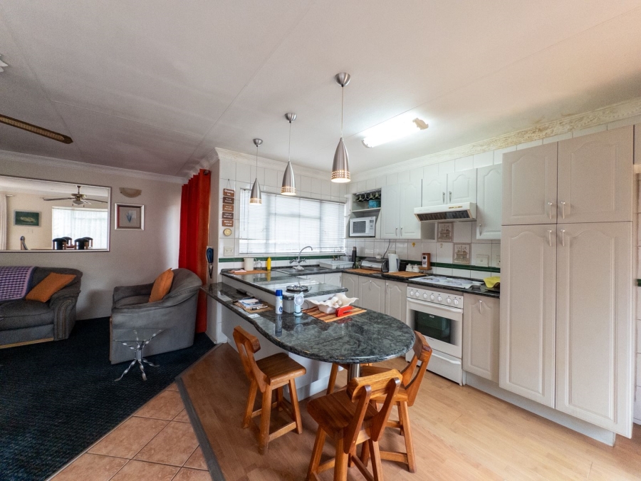 3 Bedroom Property for Sale in Kenleaf Gauteng