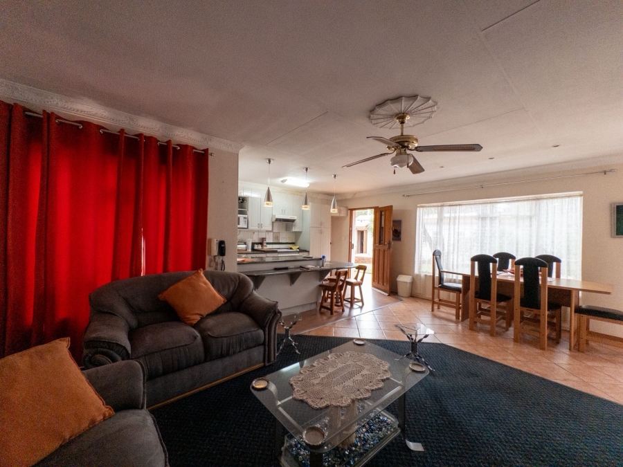 3 Bedroom Property for Sale in Kenleaf Gauteng