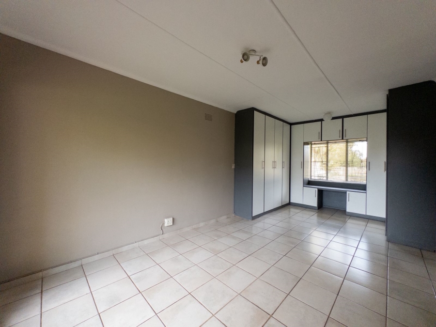 3 Bedroom Property for Sale in Dalpark Proper Gauteng