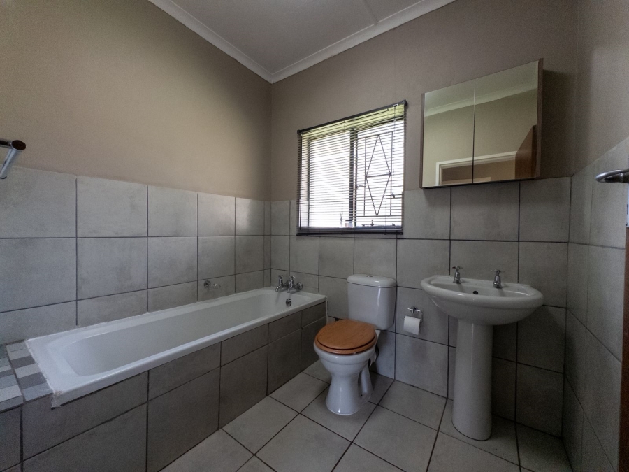 3 Bedroom Property for Sale in Dalpark Proper Gauteng