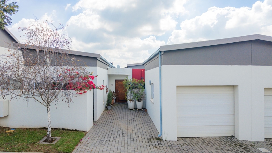 2 Bedroom Property for Sale in Broadacres Gauteng