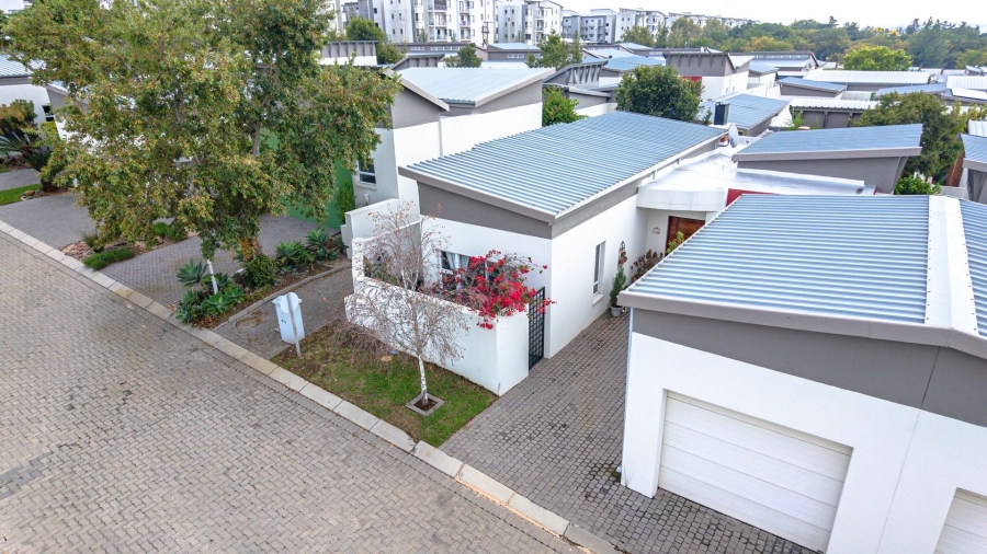2 Bedroom Property for Sale in Broadacres Gauteng