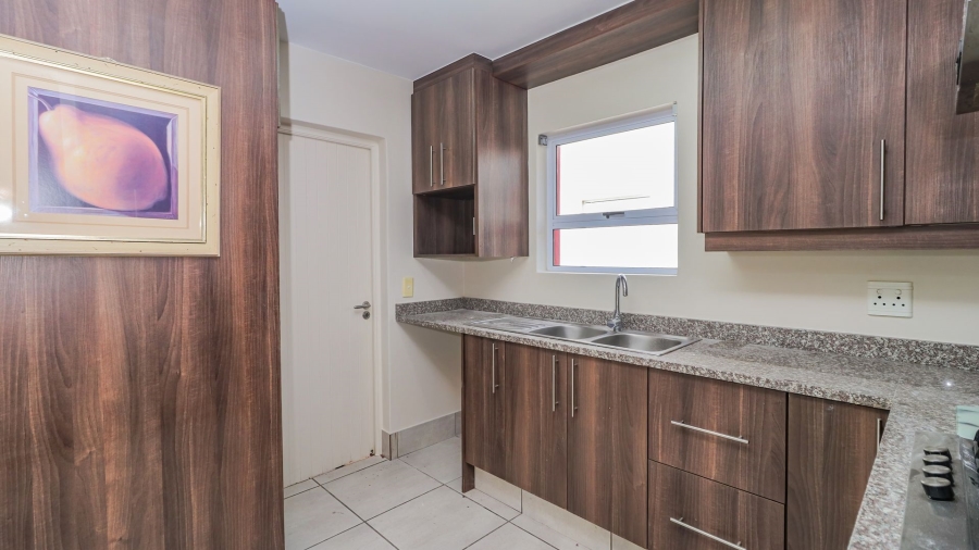 2 Bedroom Property for Sale in Broadacres Gauteng