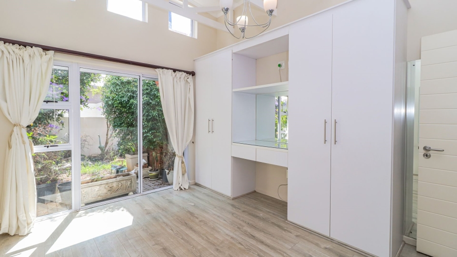 2 Bedroom Property for Sale in Broadacres Gauteng