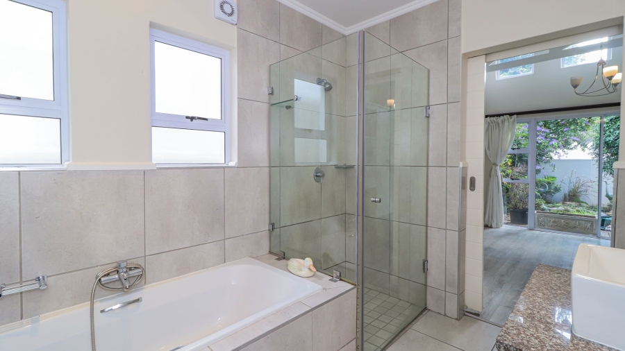 2 Bedroom Property for Sale in Broadacres Gauteng