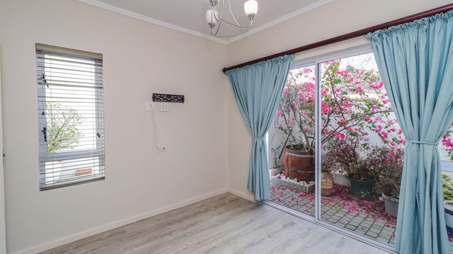 2 Bedroom Property for Sale in Broadacres Gauteng