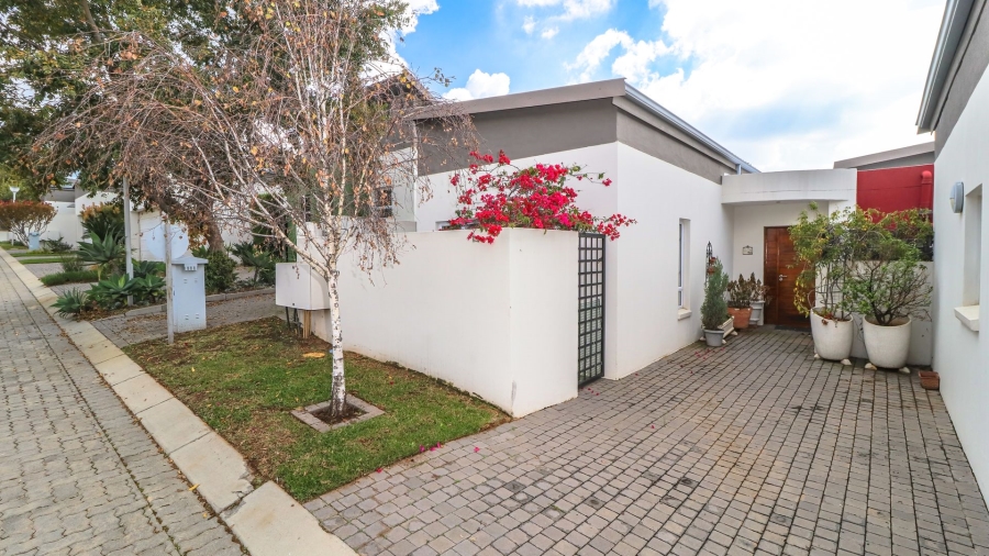 2 Bedroom Property for Sale in Broadacres Gauteng
