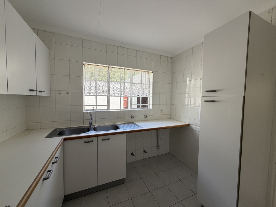 2 Bedroom Property for Sale in Magaliessig Gauteng
