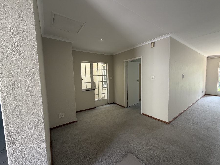 2 Bedroom Property for Sale in Magaliessig Gauteng