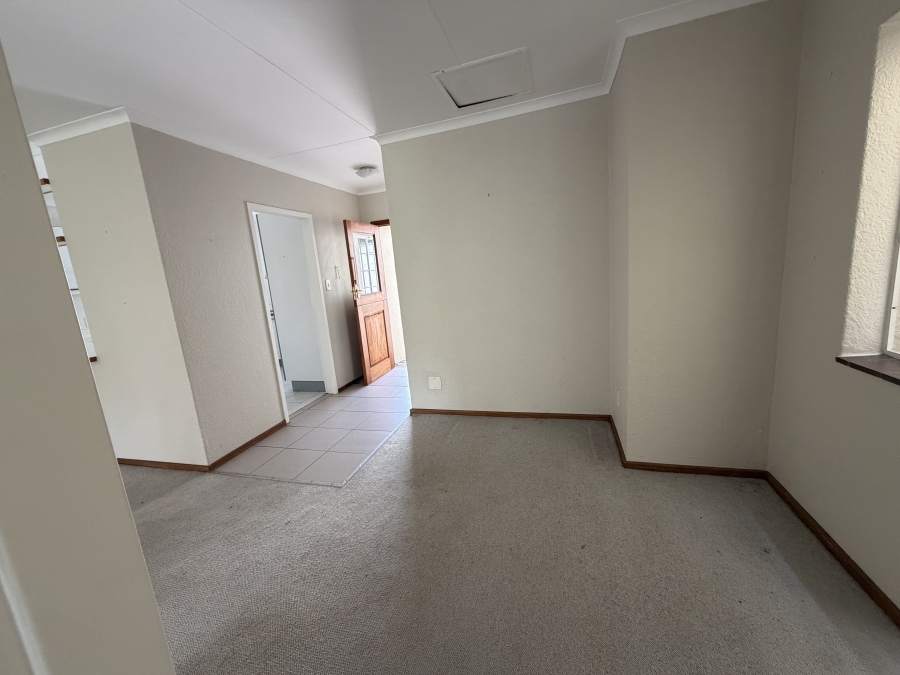 2 Bedroom Property for Sale in Magaliessig Gauteng