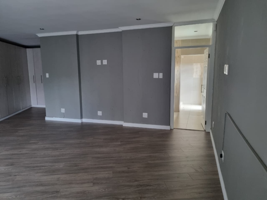6 Bedroom Property for Sale in Bryanston Gauteng