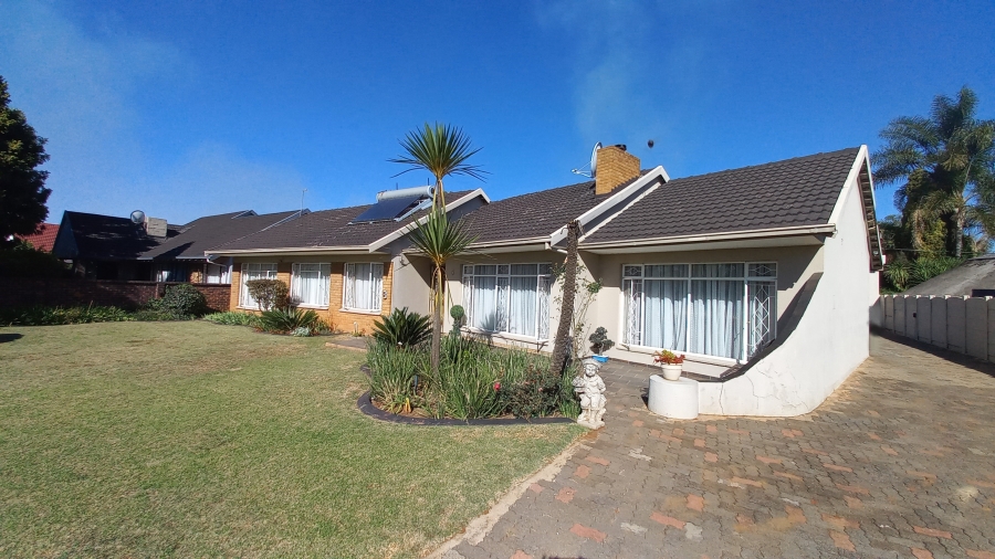 4 Bedroom Property for Sale in Parkrand Gauteng