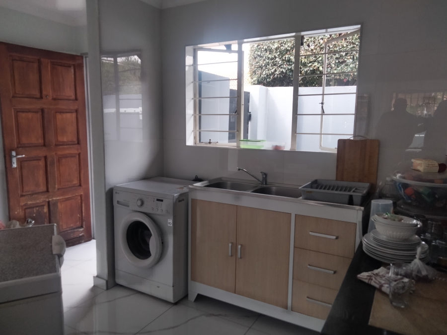 2 Bedroom Property for Sale in Sonneglans Gauteng
