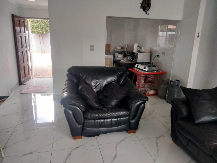 2 Bedroom Property for Sale in Sonneglans Gauteng