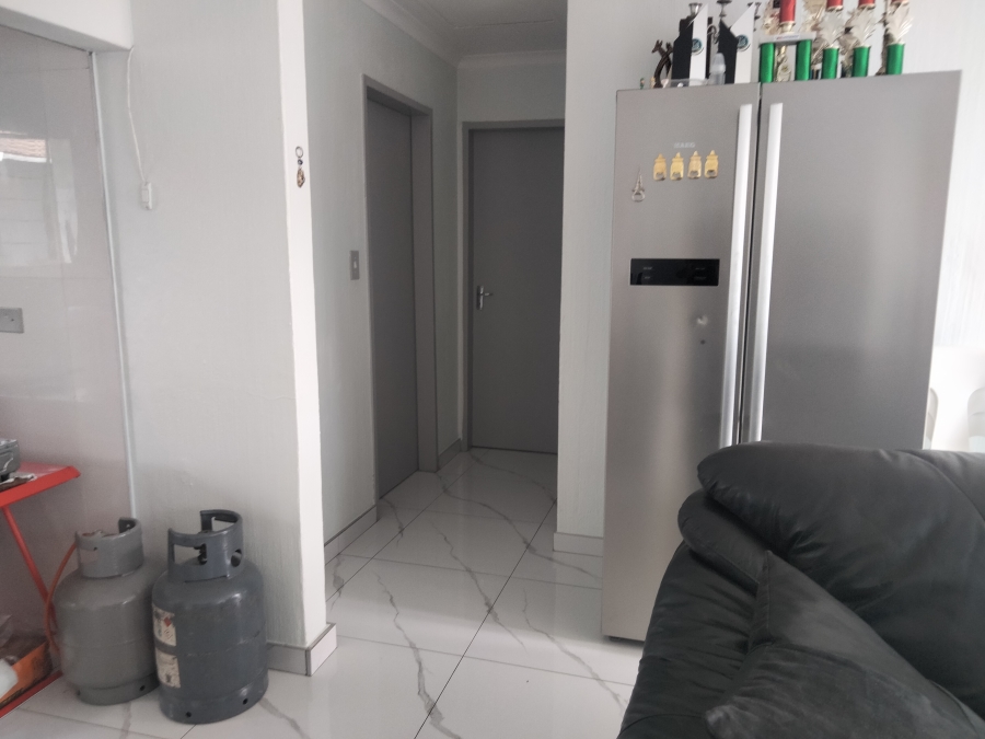 2 Bedroom Property for Sale in Sonneglans Gauteng