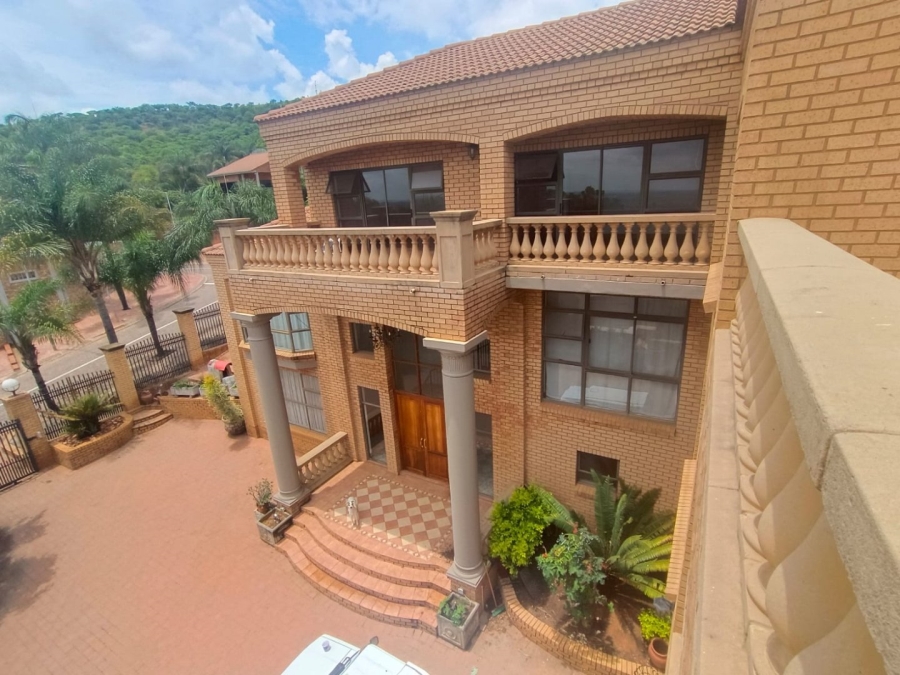 6 Bedroom Property for Sale in Montana Park Gauteng