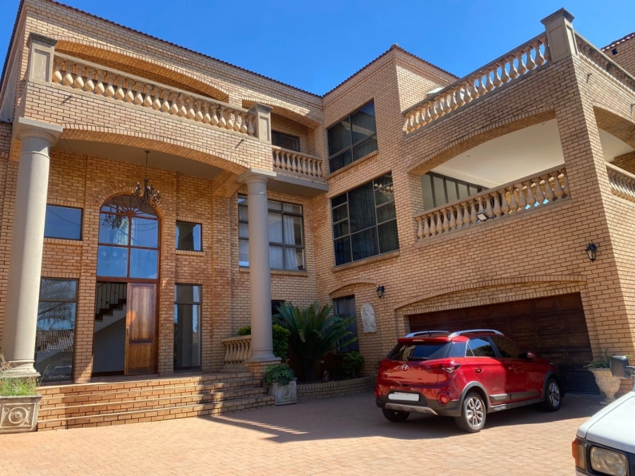 6 Bedroom Property for Sale in Montana Park Gauteng