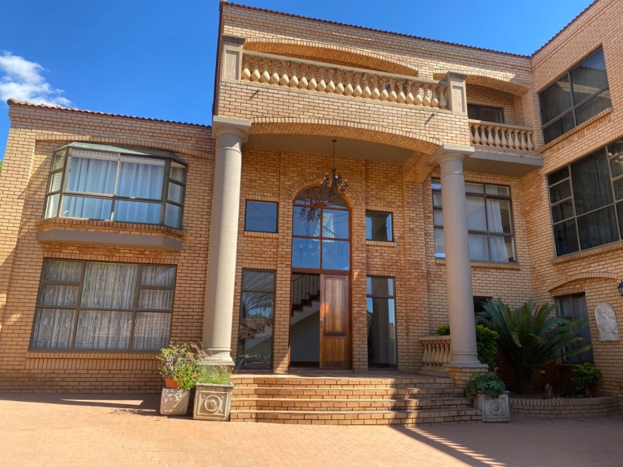 6 Bedroom Property for Sale in Montana Park Gauteng