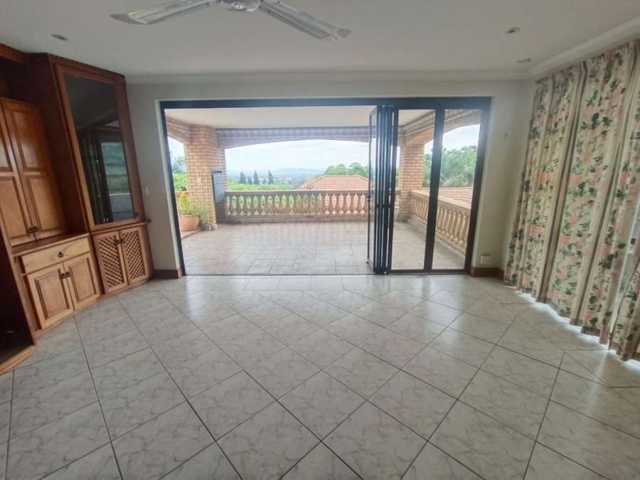 6 Bedroom Property for Sale in Montana Park Gauteng