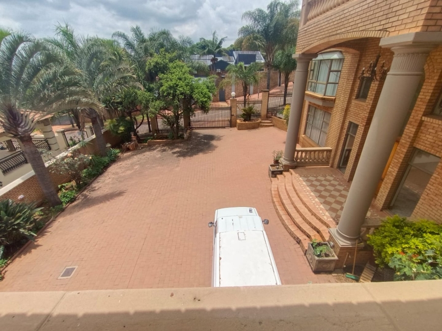 6 Bedroom Property for Sale in Montana Park Gauteng