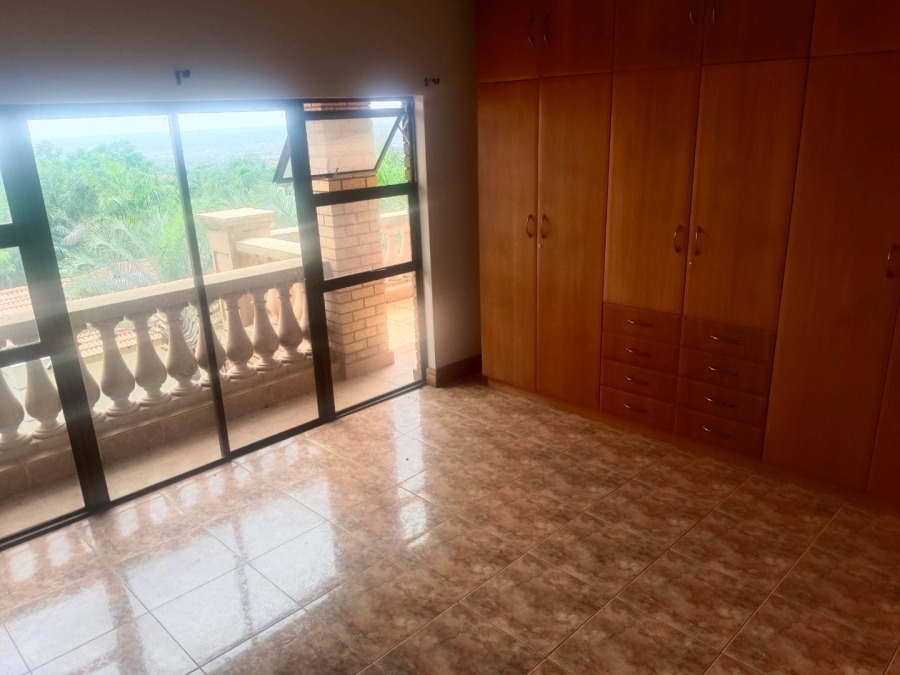 6 Bedroom Property for Sale in Montana Park Gauteng