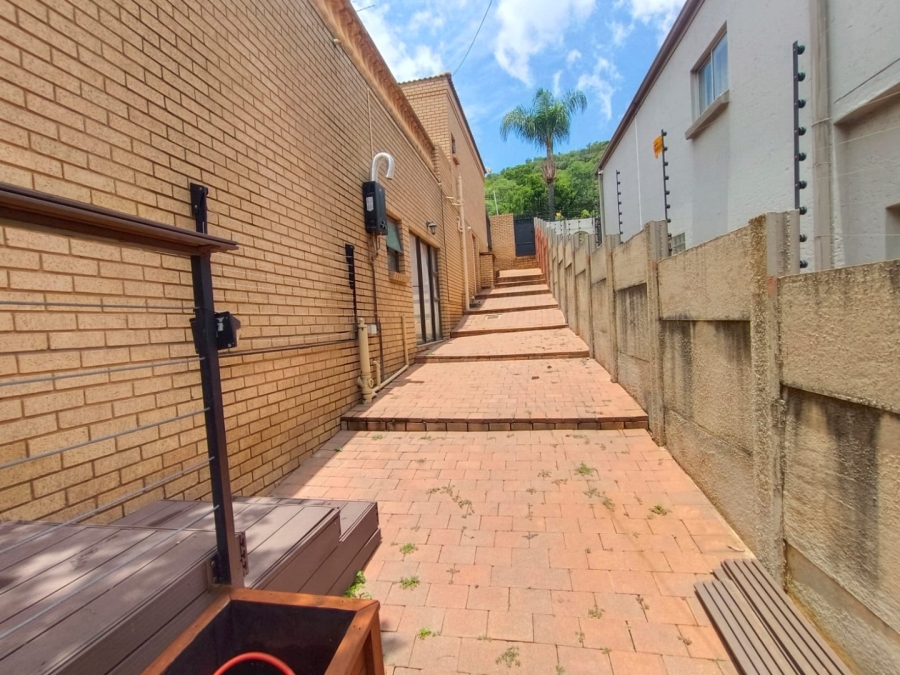 6 Bedroom Property for Sale in Montana Park Gauteng
