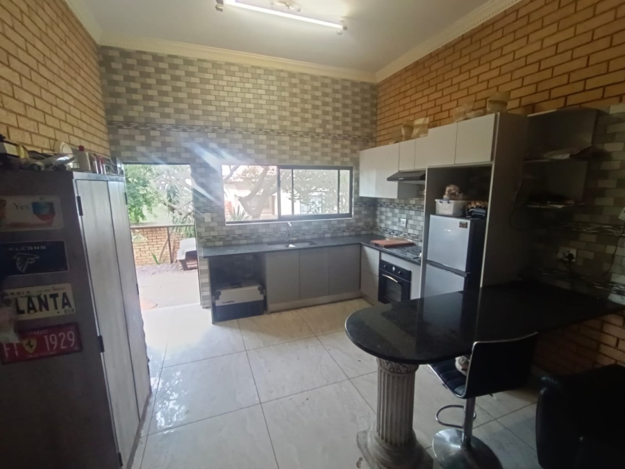 6 Bedroom Property for Sale in Montana Park Gauteng