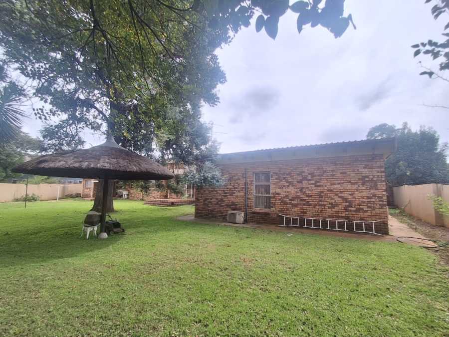 5 Bedroom Property for Sale in Bedworth Park Gauteng